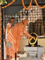 Jalabhisheka and Shodashopachar Puja by HH Swamiji at Shri Shivakrishna Mandir, Hubballi (26 Feb 2025)